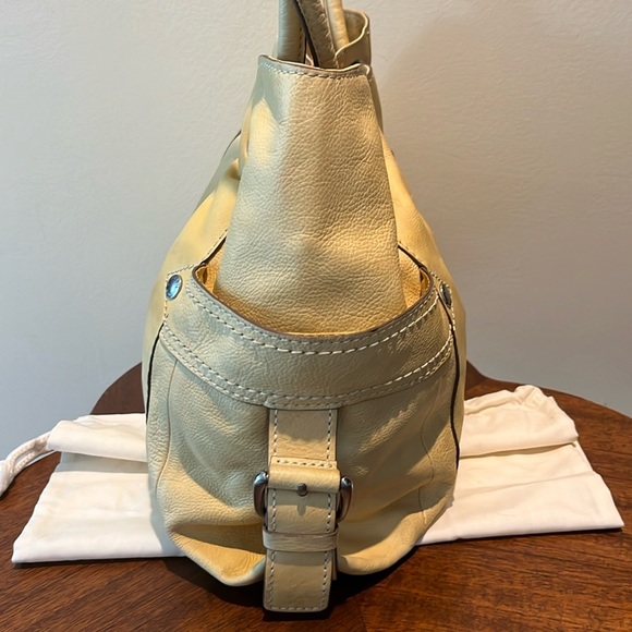 Fossil   Shoulder / Bucket bag   Leather yellowish tan  Drawstring  Side pockets - Picture 14 of 17